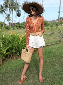 SHEIN Privé Ditsy Floral Print V Neck Tee