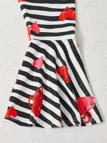 SHEIN Toddler Girls Heart Print Ruffle Hem Top & Striped Flare Leg Trousers - Multicolor - View 3