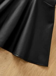SHEIN Leap Crew 小女孩纽扣细节 PU 皮革喇叭裙 女童黑色裙子 女童皮裙 儿童黑色裙子 儿童皮裙 - 黑色 - 查看 4