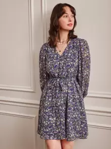SHEIN Frenchy 碎花繫腰帶連衣裙 - 彩色 - 查看 1