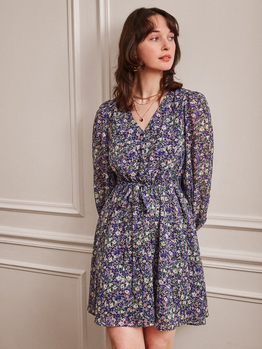 SHEIN Frenchy 碎花繫腰帶連衣裙 - 彩色 - 查看 1