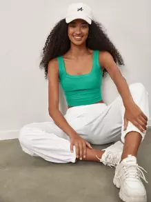 SHEIN BASICS 素色短款背心 - 綠色 - 查看 4