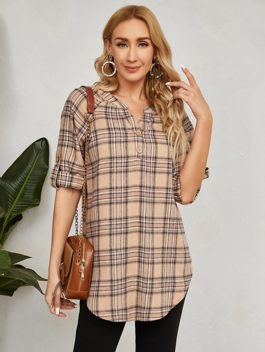 EMERY ROSE Top de cuello de muesca con estampado de cuadros de manga raglán bajo curvo - Multicolor - Ver 1