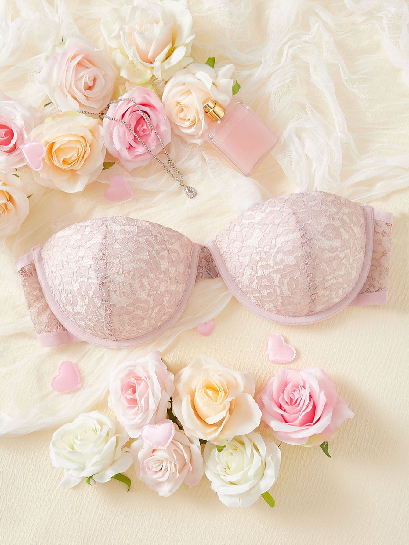 Plus Floral Lace Underwire Bra - Baby Pink - View 1