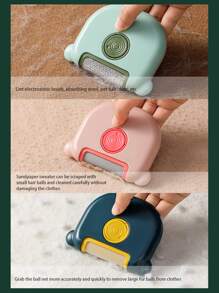 1入組棉絨滾筒可愛熊設計隨機顏色便攜式靜電旋轉脫毛刷 - 彩色 - 查看 6