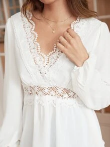 SHEIN Frenchy Contrast Guipure Lace Lantern Sleeve Peplum Top - White - View 5