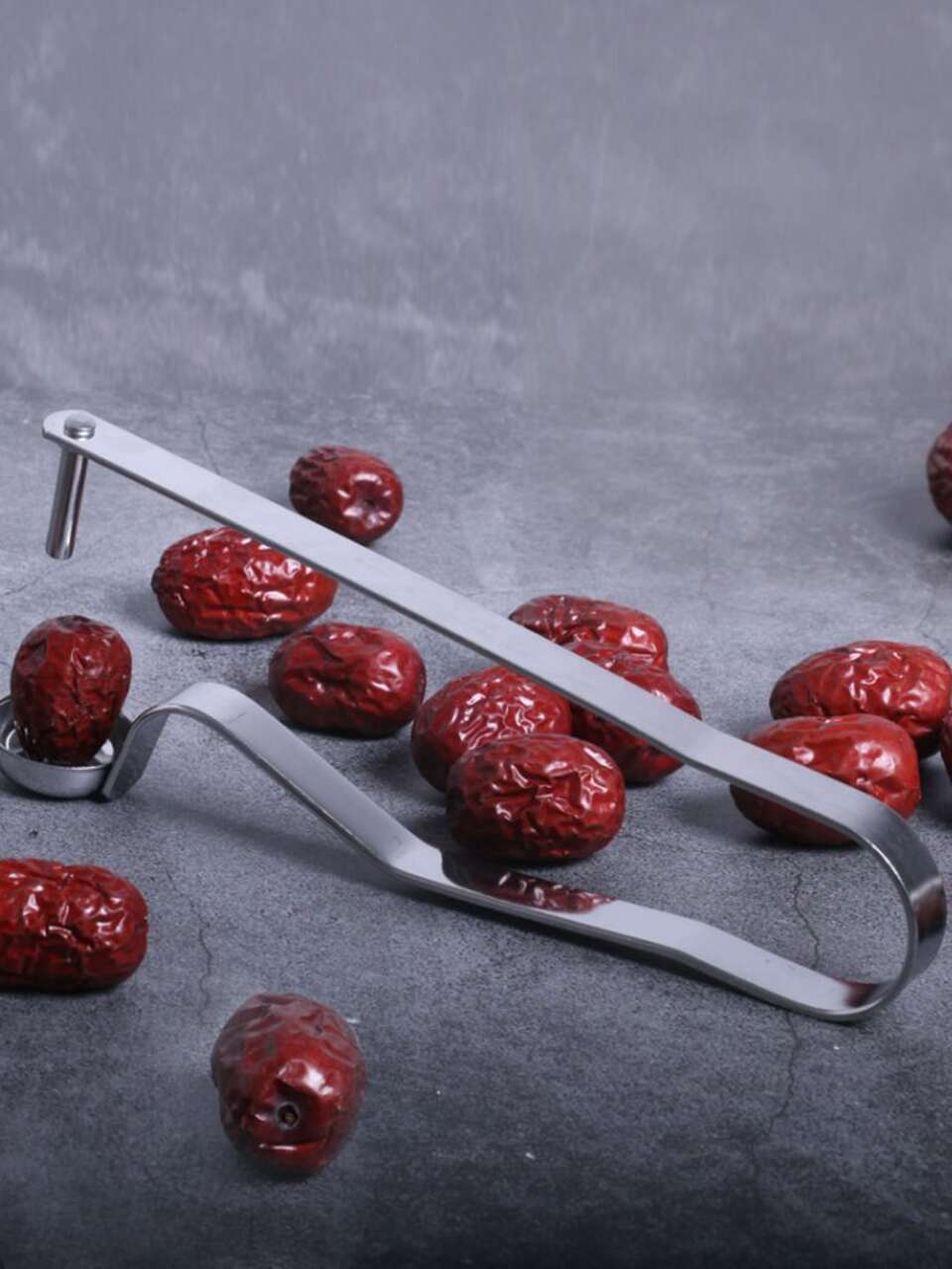 Efficient, Time-Saving, Convenient Red Date Pitter