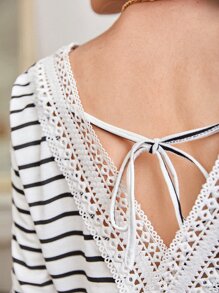 SHEIN Frenchy Contrast Guipure Lace Tie Back Striped Tee - Black and White - View 4