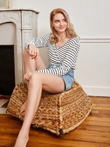 SHEIN Frenchy Contrast Guipure Lace Tie Back Striped Tee - Black and White - View 6