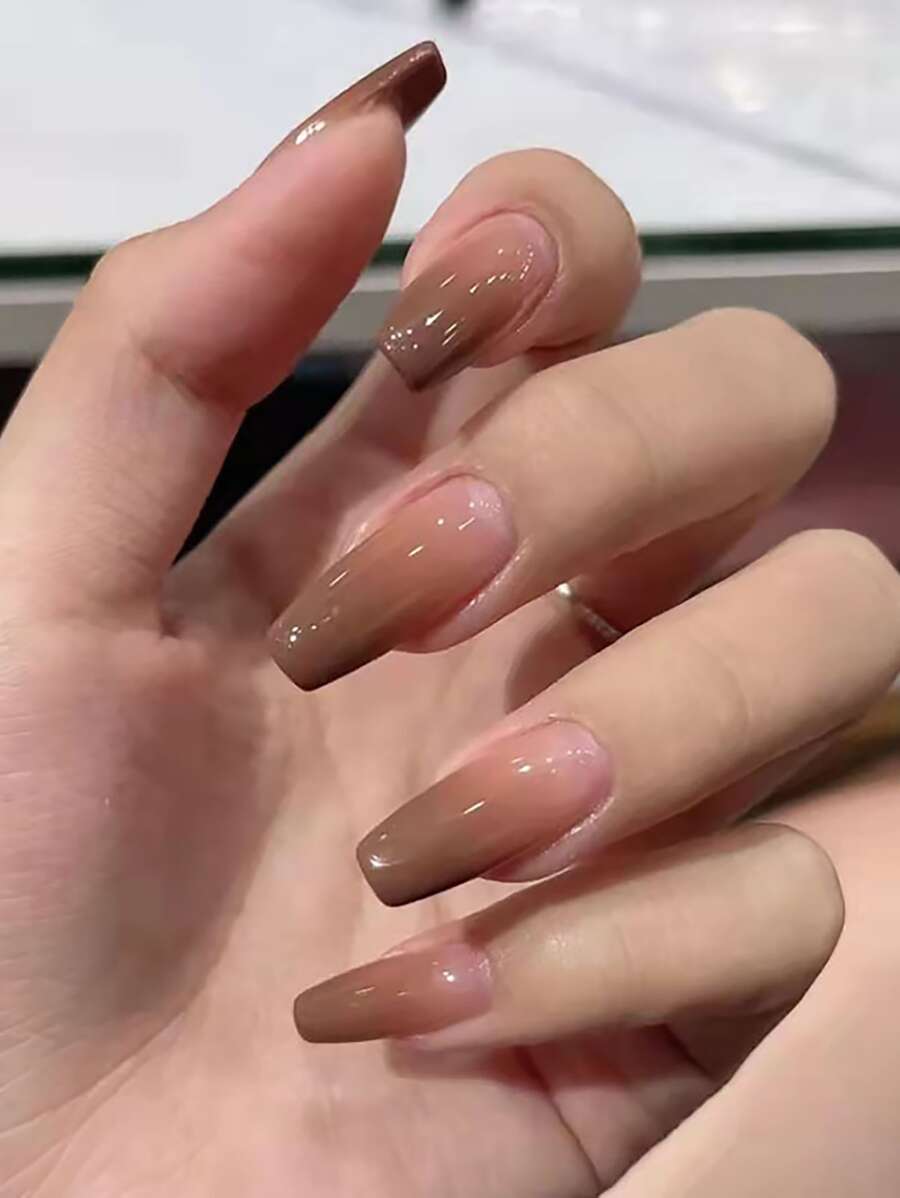 24 chiếc móng tay mùa thu và mùa đông, móng tay dài hình quan tài, móng tay dễ thương, móng tay giả màu nâu chuyển sắc kèm theo một miếng keo dán móng tay, dụng cụ chà móng tay và bộ móng nghệ thuật, móng tay giả, móng tay giả, móng tay nghệ thuật, móng tay ngắn, trung bình, dài, móng tay hình vịt hạnh nhân, móng tay acrylic thủ công, bộ đá quý, bùa hộ mệnh và đá giả, đồ dùng làm móng tự làm, móng tay