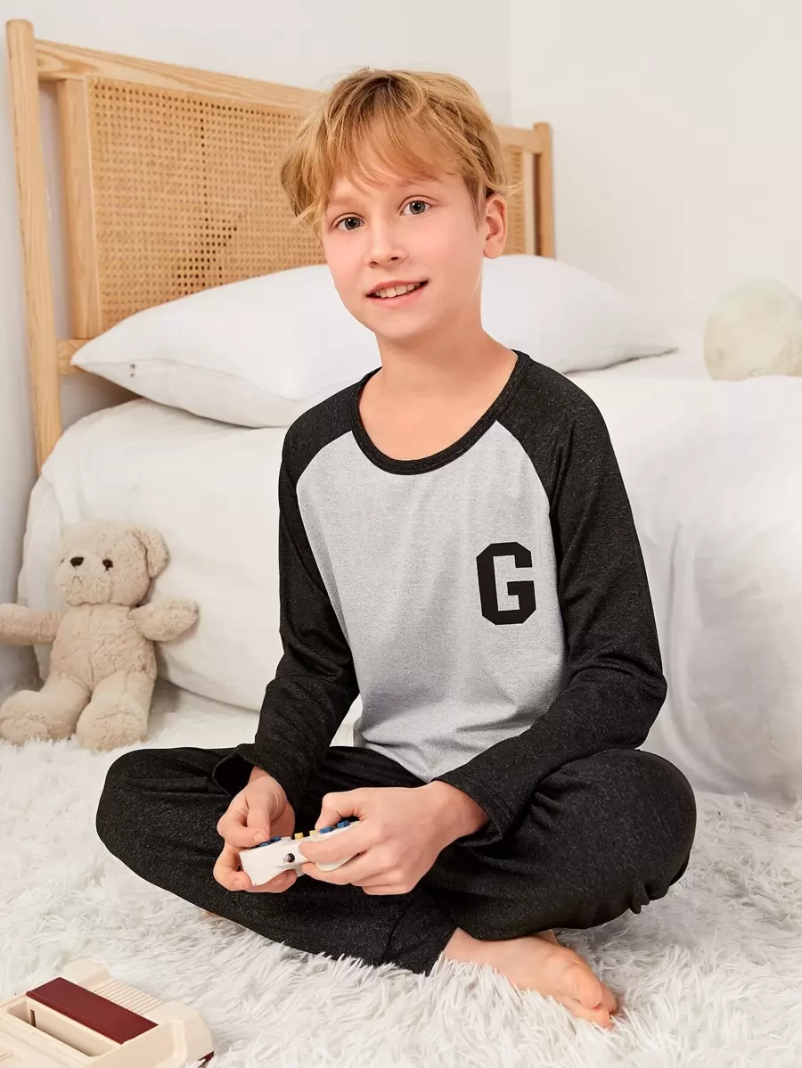 Boys Letter Graphic Raglan Sleeve PJ Set - Multicolor - View 1