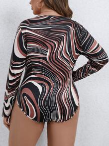 SHEIN LUNE Plus Allover Print Scoop Neck Bodysuit - Multicolor - View 2