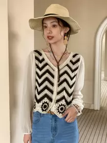 DAZY Top Con Manga Farol Y Ribete Festoneado En La Parte Delantera Con Botones Y Estampado De Chevron - Multicolor - Ver 4