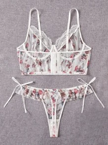 Plus Floral Embroidery Mesh Underwire Lingerie Set - Multicolor - View 2