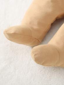 嬰兒小熊印花睡連體衣和包腳長褲