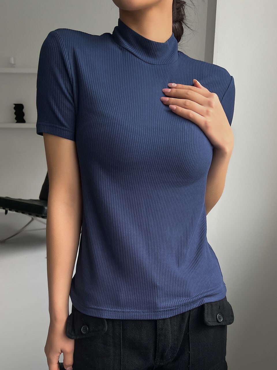Ribbed Knit Mock Neck Tee