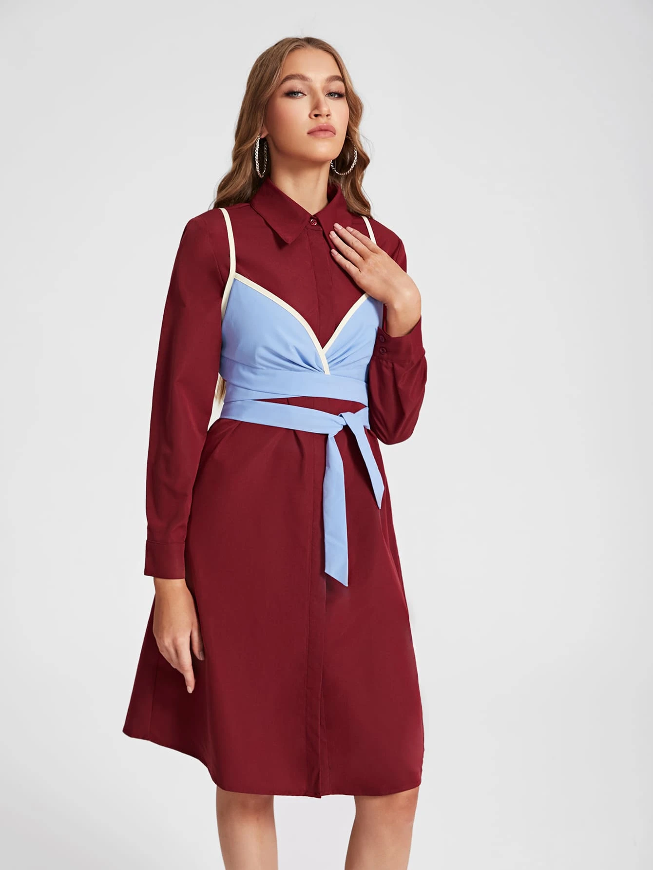 Aletia 襯衫洋裝帶撞色滾邊腰帶貼身吊帶背心 - 彩色 - 查看 1