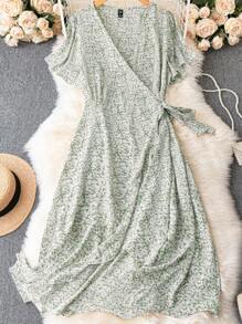 SHEIN Holidaya Plus Ditsy Floral Print Knot Side Wrap Dress - Green - View 1