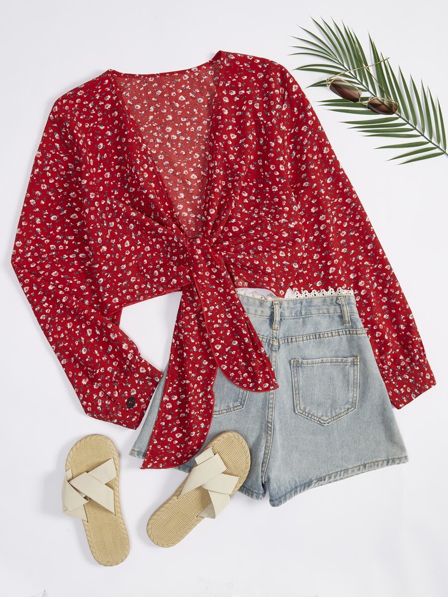 SHEIN Franclia Plus Ditsy Floral Print Tie Front Crop Top - Red - View 1