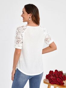 EMERY ROSE Camiseta con encaje en contraste de manga raglán bajo curvo tejido waffle - Blanco - Ver 2