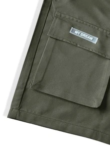 Manfinity Hombres Shorts con parche de letra con bolsillo con solapa cargo