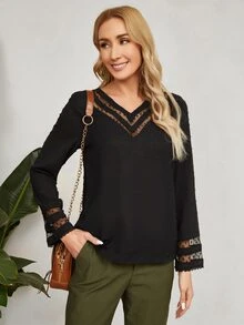 EMERY ROSE V領水溶蕾絲拼接上衣 - 黑色 - 查看 4