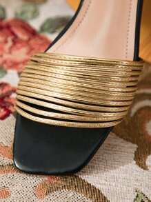 Sandalias glamoroso Slide para mujer, sandalias planas para exteriores con múltiples correas doradas metálicas - Dorado - Ver 4
