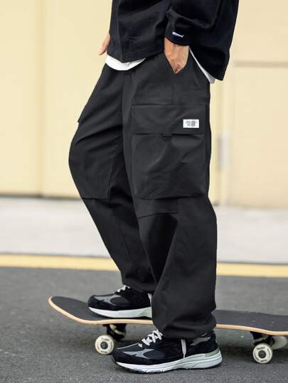 Manfinity EMRG Men Letter Patched Detail Flap Pocket Drawstring Waist Oversize Cargo Pants Straight Leg Plain Black Going Out, Back To School