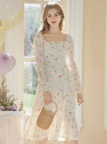 印花方領荷葉邊連衣裙