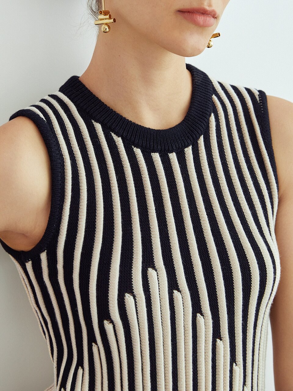 STRIPED KNIT TOP