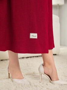 Mulvari Váy quấn hông thắt nút họa tiết vá đỏ tía - Màu Đỏ Sâu - Xem 3