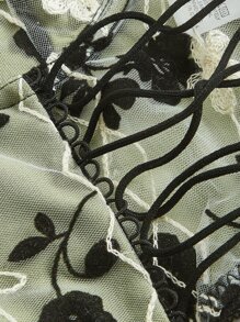 ROMWE Fairycore Top de tirantes con bordado floral con cordón - Verde - Ver 4