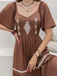 Rusttydustty Sweetheart Neck Embroidery Detail Ruffle Hem Dress - Coffee Brown - View 3