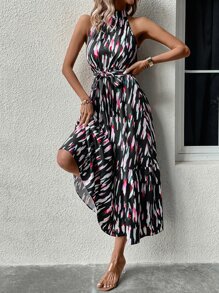 SHEIN Clasi 滿版印花荷葉邊腰帶掛脖連衣裙 - 黑色 - 查看 3