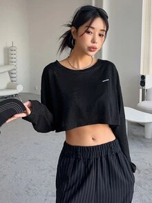 DAZY Letter Patched Drop Shoulder Crop Tee - Black - View 4