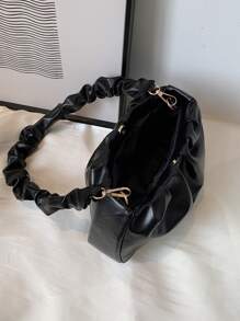 1 件女童 PU 褶皱云纯色多功能单肩包适合所有季节、户外、散步和用餐 - 黑色 - 查看 4