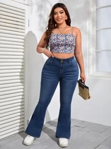 SHEIN Essnce Plus Flap Pocket Flare Leg Jeans - Dark Wash - View 4