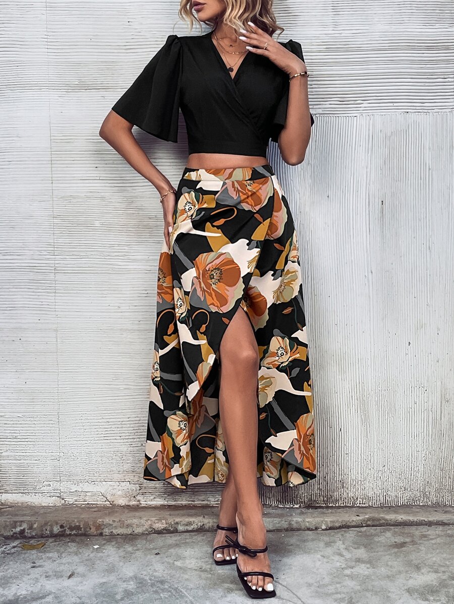 SHEIN LUNE 交疊領蝴蝶袖短款上衣和印花裹身裙 - 彩色 - 查看 1