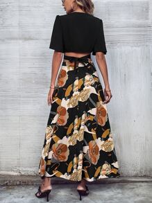 SHEIN LUNE 交疊領蝴蝶袖短款上衣和印花裹身裙 - 彩色 - 查看 2