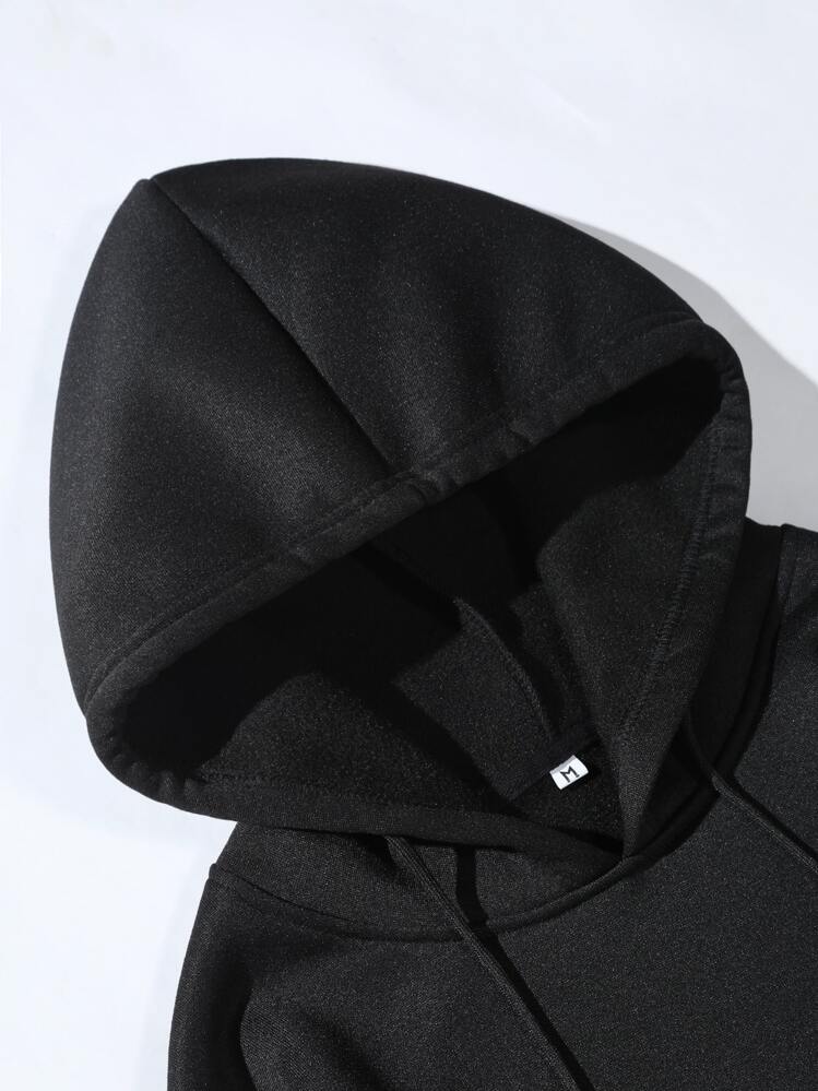 Manfinity EMRG Hombres Capucha con estampado de alas y letra con forro térmico con cordón - Negro - Añade 5