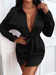 SHEIN VaVaLuxe Camisa jacquard de hombros caídos con cinturón de satén - Negro - Ver 5