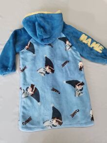 Chicos Bata homewear con patrón de figura con capucha de manga raglán forro polar
