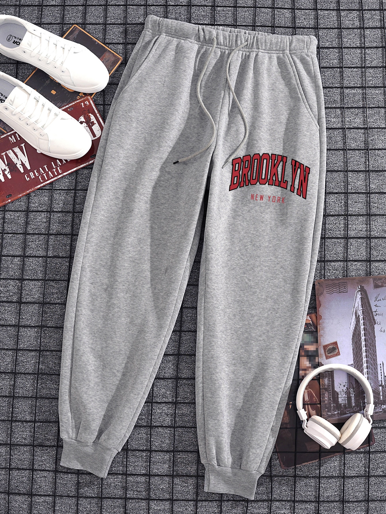 Men Letter Graphic Drawstring Waist Thermal Lined Joggers SHEIN UK