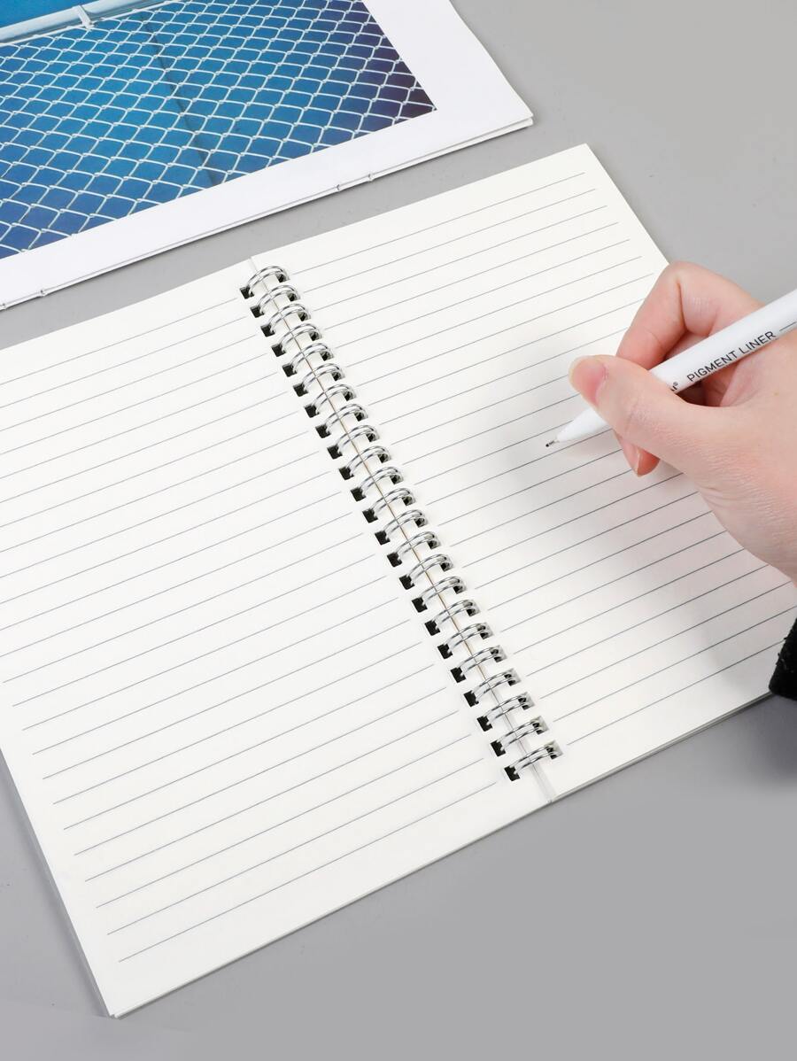 1pc Plastic Cover Notebook With Horizontal Lines And Coil Binding, 80 Pages - Multicolor - View 1