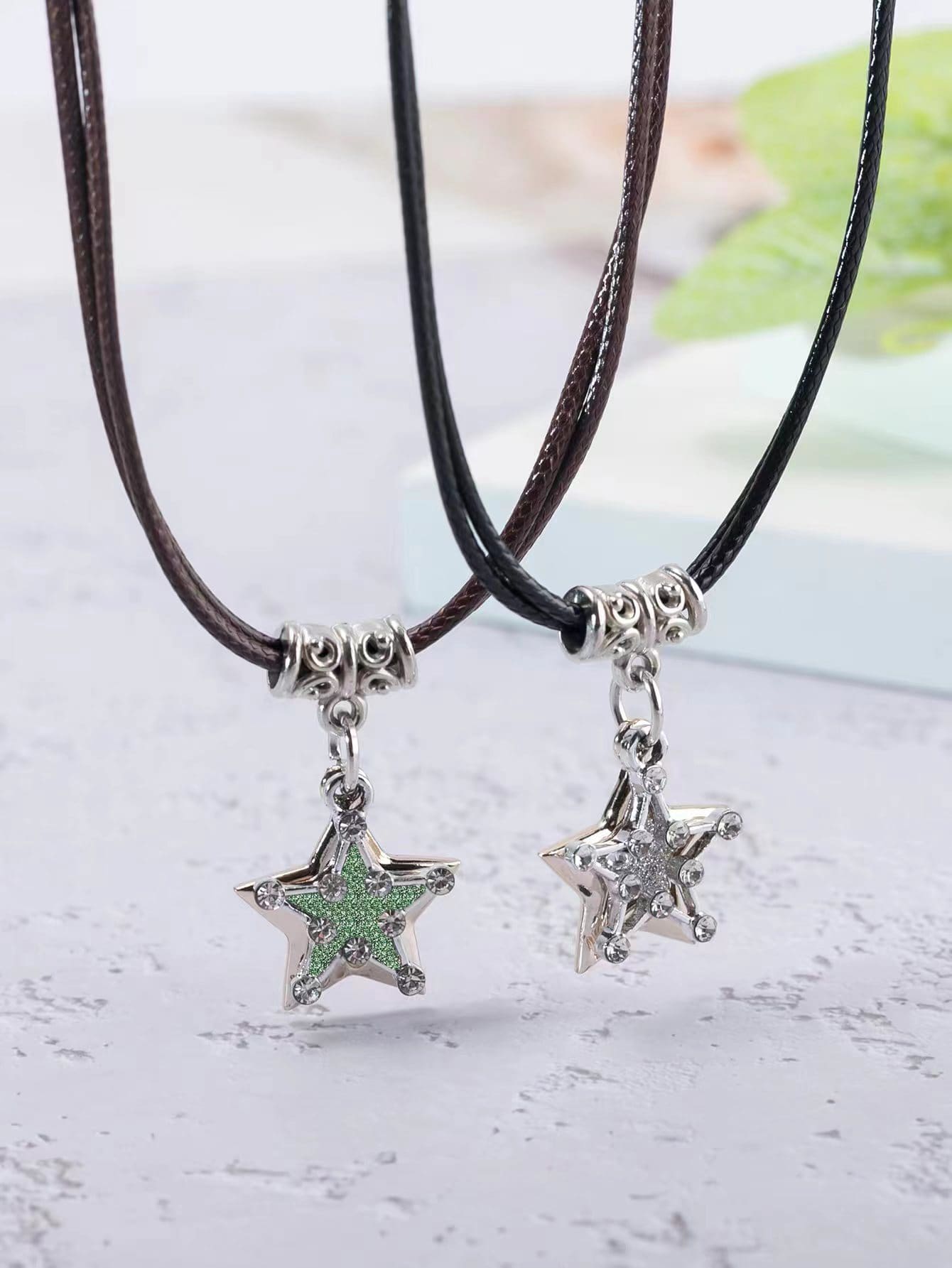 Hợp kim thời trang và phổ biến dành cho nam giới 2 chiếc Cặp đôi trang trí bằng đá nhân tạo Vòng cổ mặt dây chuyền ngôi sao để làm quà tặng trang sức và cho vẻ ngoài sành điệu - Nhiều màu - Xem 1