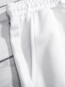 Manfinity Hypemode 男士寬鬆字母印花短褲,有繩子腰帶 - 白色 - 查看 4