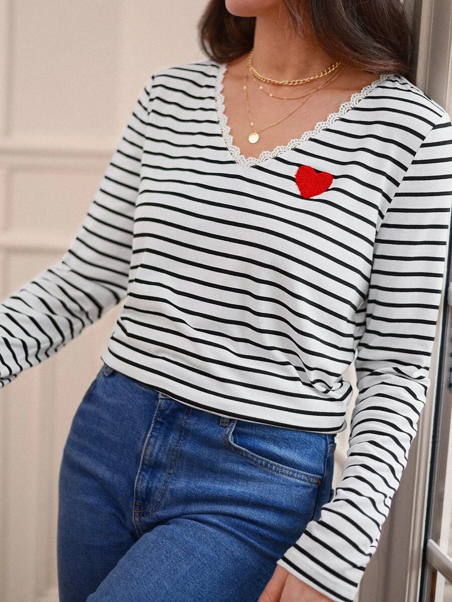 SHEIN Frenchy Striped Print Heart Embroidery Tee - White - View 1