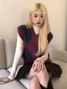 DAZY Argyle Pattern V Neck Sweater Vest Without Tee - Red - View 1