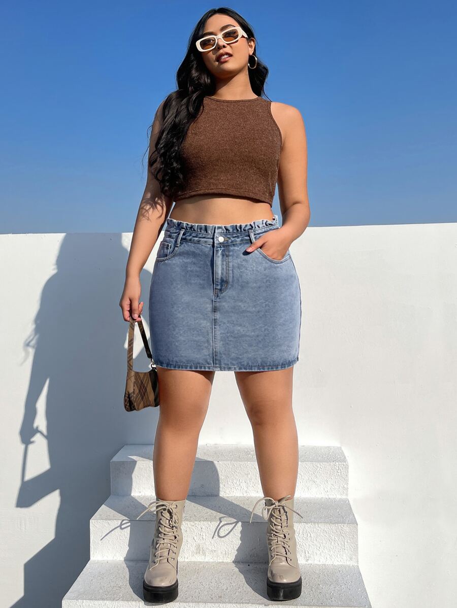 SHEIN EZwear váy ngắn denim kích thước lớn Nút Túi Quần paper-bag màu trơn - Rửa trung bình - Xem 1