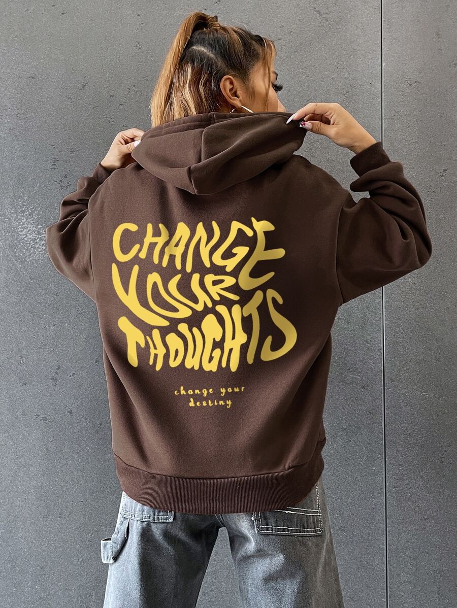 SHEIN Unity Sudadera con capucha de felpa con estampado de eslogan, manga larga, hombros caídos, casual y holgada con cordón, para otoño/invierno - Marrón Chocolate - Ver 1